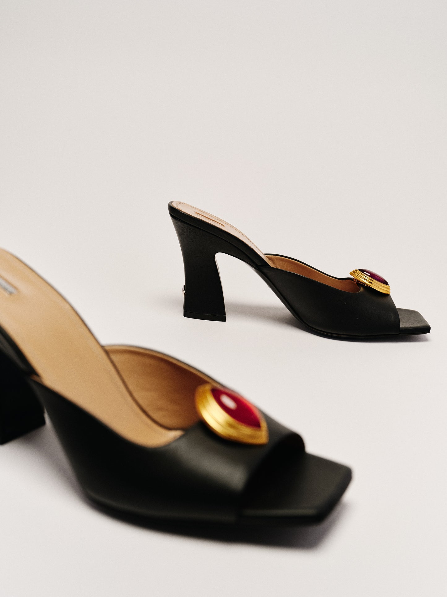 Nodaleto x Julietta Petal Shoe Clip